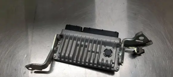Toyota Auris E180 Engine control unit/module 896610ZU60 MB2756009480