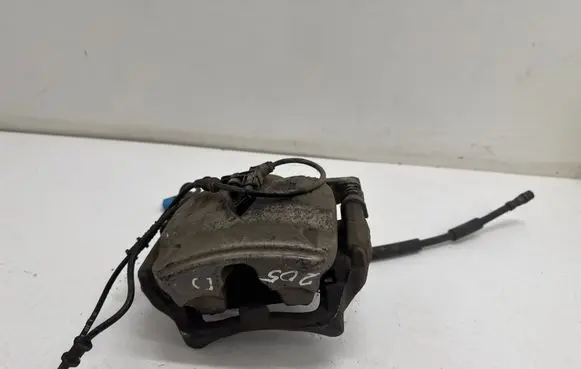 Mercedes-Benz C W205 Front brake caliper