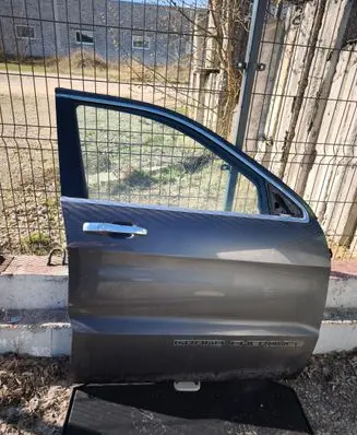 Jeep Grand Cherokee Front door