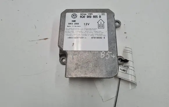 Volkswagen PASSAT B5.5 Airbag control unit/module 6Q0909605B