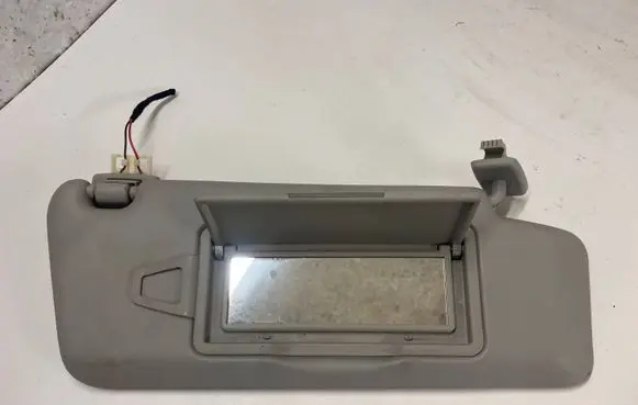 Sun visor