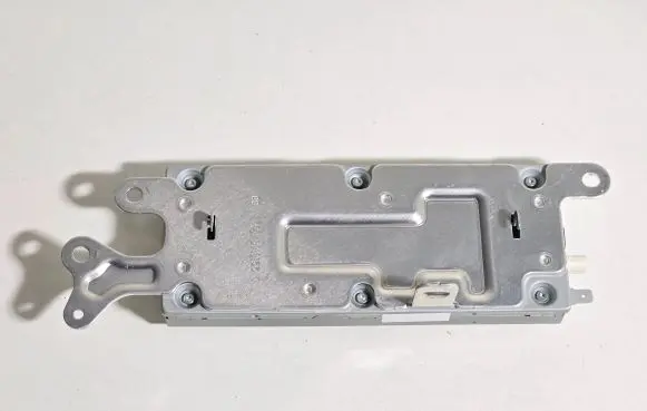 Tesla Model 3 Radio/CD/DVD/GPS head unit 1079755-00-E