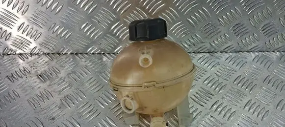 Peugeot 5008 II Coolant expansion tank/reservoir 9678514680