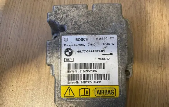 BMW X3 E83 Airbag control unit/module 31342458101Q 0285001870 3424581