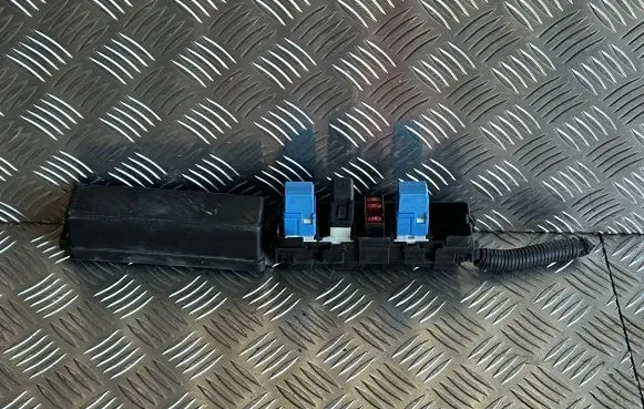 Nissan Leaf I (ZE0) Fuse box set 3NF0B 11L0