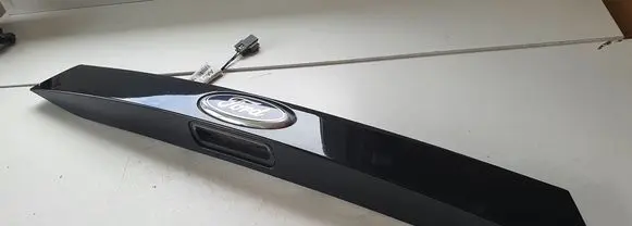 Ford B-MAX Trunk door license plate light bar 