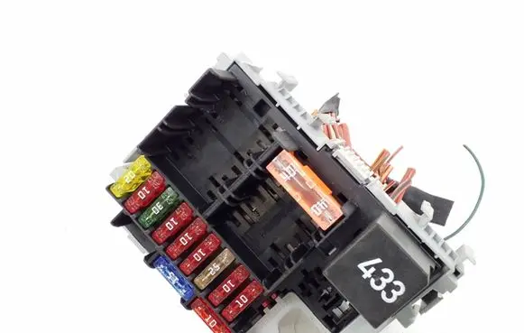 Porsche Cayenne (92A) Fuse module 7L0937559
