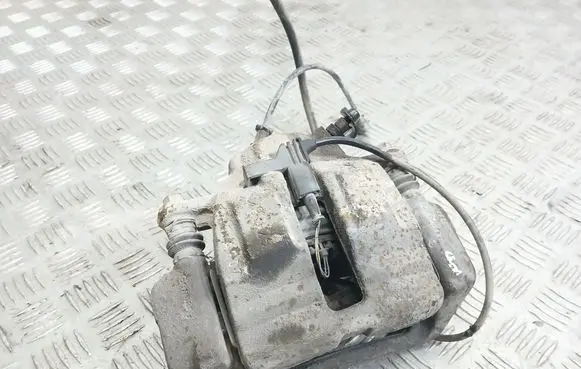 Mercedes-Benz C W203 Front brake caliper