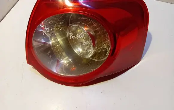 Volkswagen PASSAT B6 Rear/tail lights 27458002