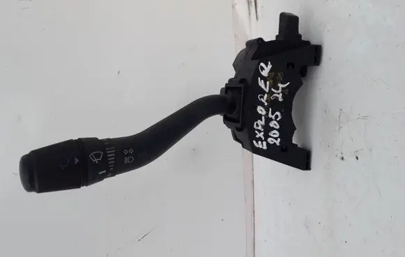 Ford Explorer Front wiper blade arm