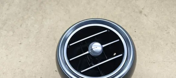 Dashboard side air vent grill/cover trim