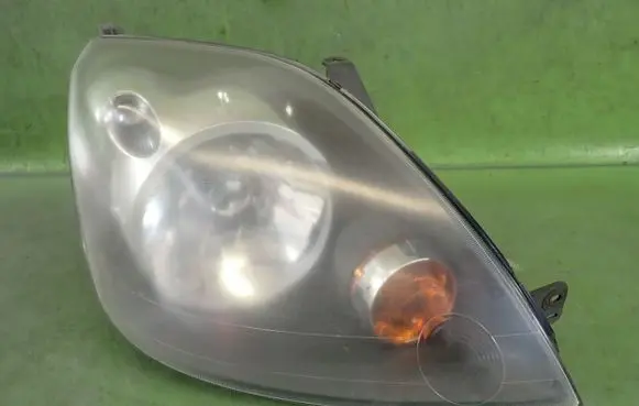 Ford Fiesta Headlight/headlamp 0301224302
