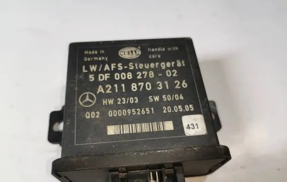 Mercedes-Benz E W211 Light module LCM 5DF00827802 0000952651 A2118703126