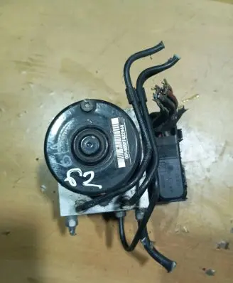 Volvo V50 ABS Pump 30736587 A426G