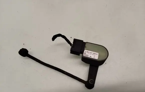 Audi A8 S8 D3 4E Headlight/headlamp level sensor 4E0941285G