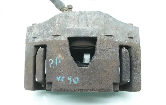 Volvo XC90 Front brake caliper 30657307