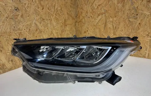 Toyota Yaris XP210 Headlight/headlamp K2T6817