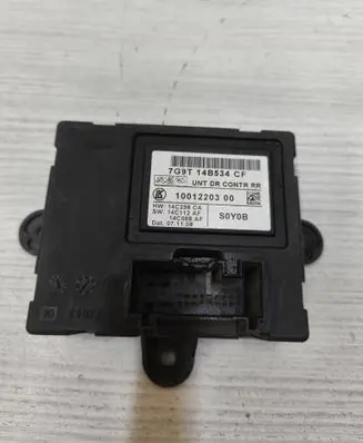 Volvo XC60 Door control unit/module 1001220300