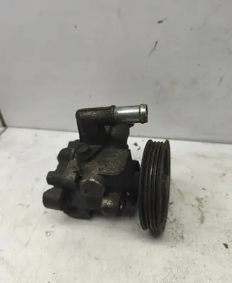 Hyundai Accent Power steering pump 57110-22002