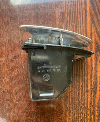 Mercedes-Benz E W211 Ashtray (rear) A2118100133