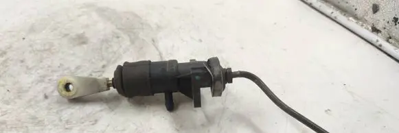 Audi A4 S4 B5 8D Clutch master cylinder 8e1721401 006336025