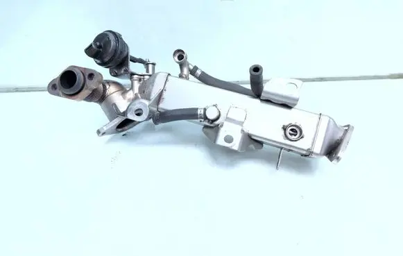 BMW 3 E92 E93 EGR valve cooler 7810751