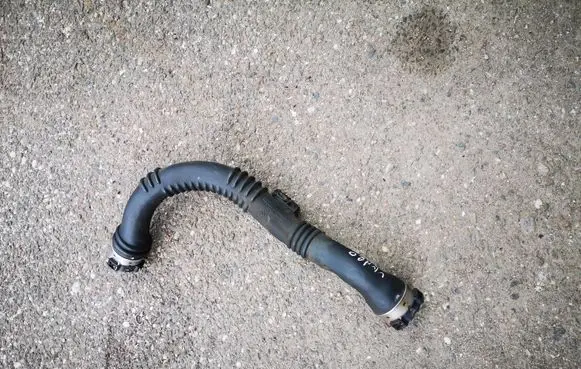 Opel Vivaro Intercooler hose/pipe 144606126R 93867727