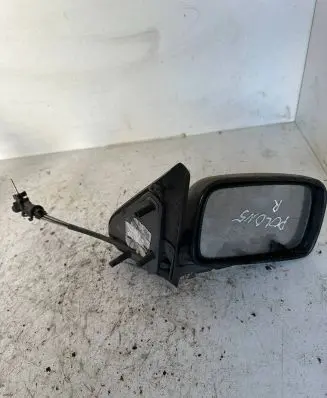 Volkswagen Polo II 86C 2F Front door electric wing mirror E9020098