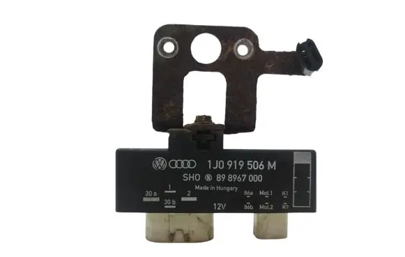 Coolant fan relay
