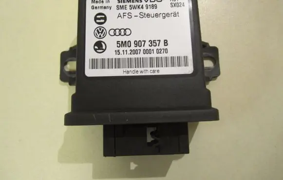 Volkswagen PASSAT B6 Light module LCM 5M0907357B