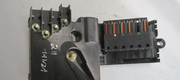Mercedes-Benz E W211 Fuse module 013948371