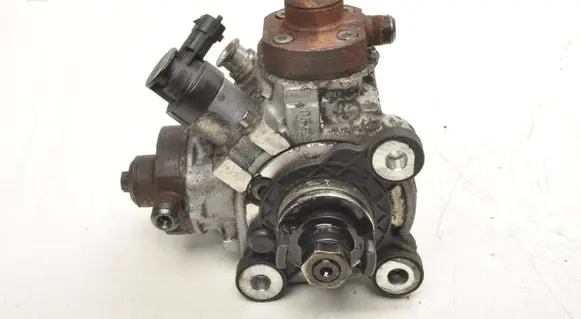 Volvo XC60 Fuel injection high pressure pump 31272896