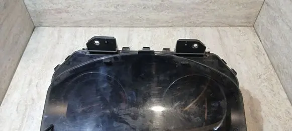 Toyota Avensis T270 Speedometer (instrument cluster) 8380005K20