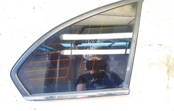 Chevrolet Captiva Rear side window