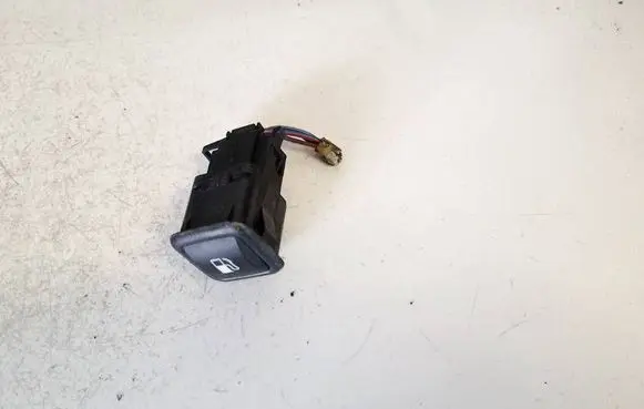 Volkswagen Golf IV Fuel tank opening switch 3b0959833a