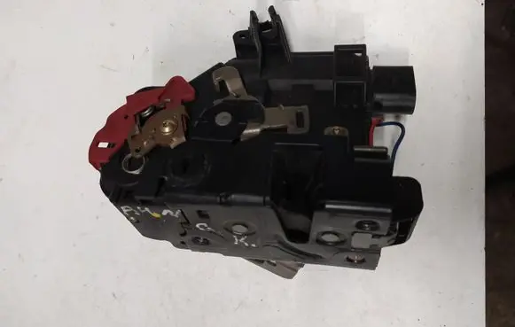 Audi A4 S4 B6 8E 8H Rear door lock 4B0839015D