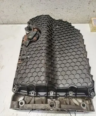 Volkswagen Golf VII Oil sump 06K103598A GD01659