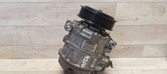 Volkswagen Touran I Air conditioning (A/C) compressor (pump) DCP32045 7SEU17C 43710069603D