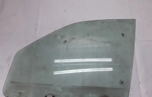 Opel Sintra Front door window glass four-door