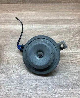 Volkswagen Golf IV Horn signal 6N0951101C