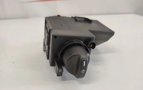 Mercedes-Benz E W210 Light switch 2105450104