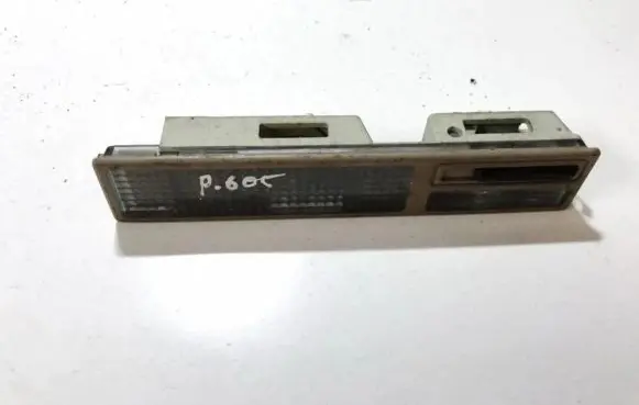 Peugeot 605 Rear seat light 1385 d7r