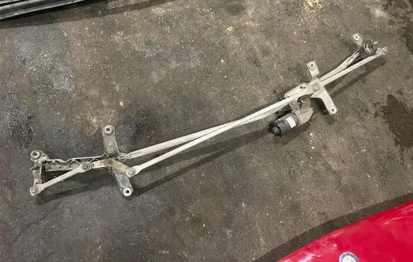 Mercedes-Benz Vito Viano W639 Front wiper linkage 404751