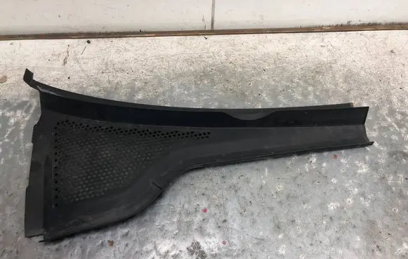 Volkswagen Golf VII Wiper trim 5G1819404BBILI 5G1819404B