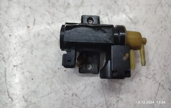 Nissan Qashqai+2 Turbo solenoid valve 8200790180