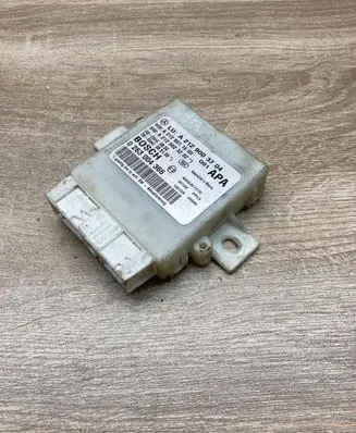 Mercedes-Benz E W212 Parking PDC control unit/module A2129003704 0263004366
