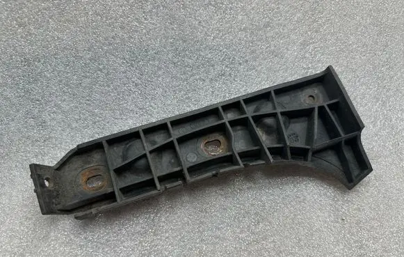 Audi A6 S6 C5 4B Front bumper mounting bracket 4B0807283b