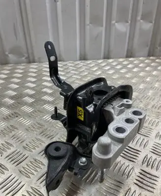 Lexus NX Engine mount bracket