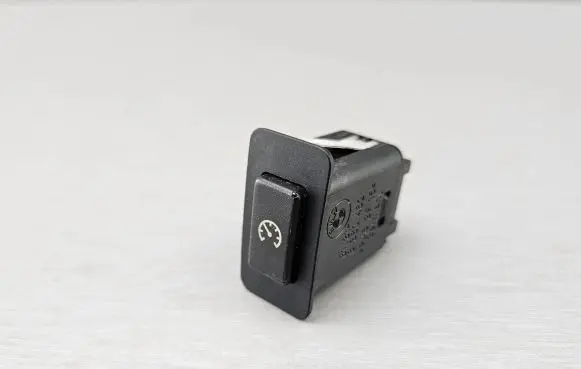 BMW 5 E39 Cruise control switch 8360462 61318360462