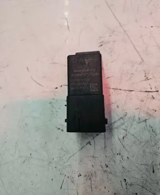 Peugeot Boxer Glow plug pre-heat relay 9803299780
